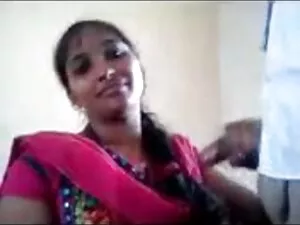 مرد از licks بیدمشک  ...