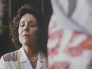 سینه کلان, سگ ماده,  ...