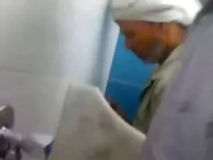 در یک جزیره در زیر د ...
